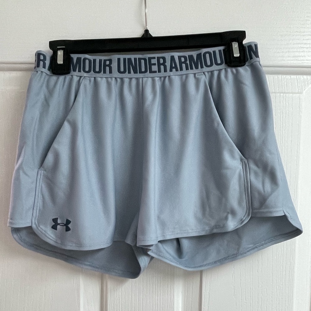 Under Armour Short, women’s size Small